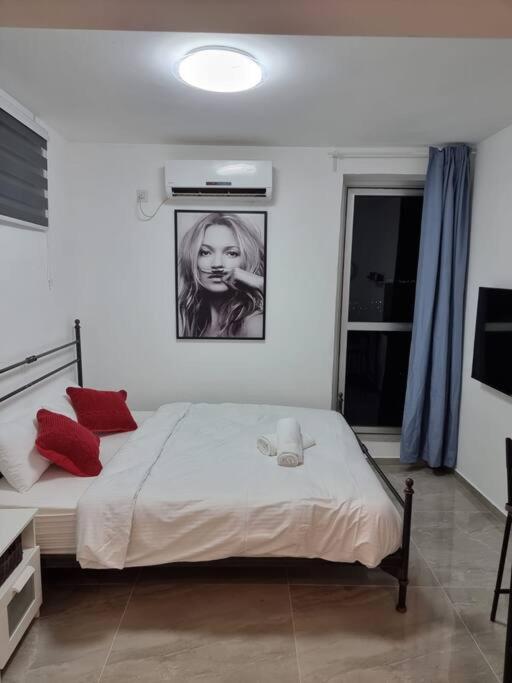 Ferienwohnung דירת זוּגַג מפנקת עם מרפסת משגעת ונוף למפרץ. Eilat Exterior foto