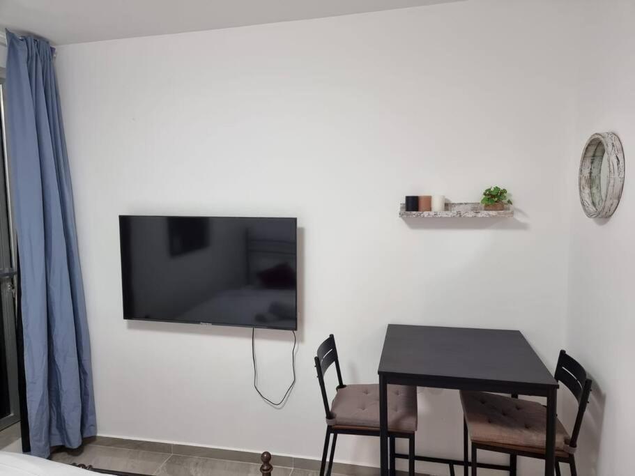 Ferienwohnung דירת זוּגַג מפנקת עם מרפסת משגעת ונוף למפרץ. Eilat Exterior foto