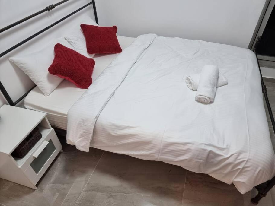 Ferienwohnung דירת זוּגַג מפנקת עם מרפסת משגעת ונוף למפרץ. Eilat Exterior foto
